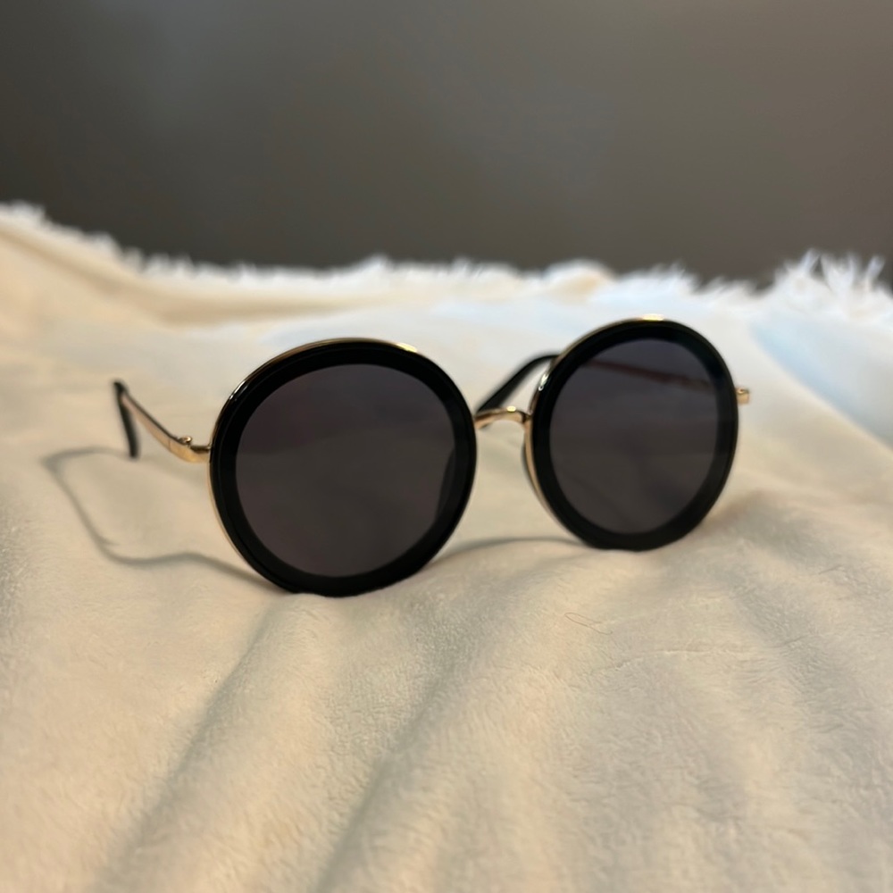 SUNGLASSES☀️